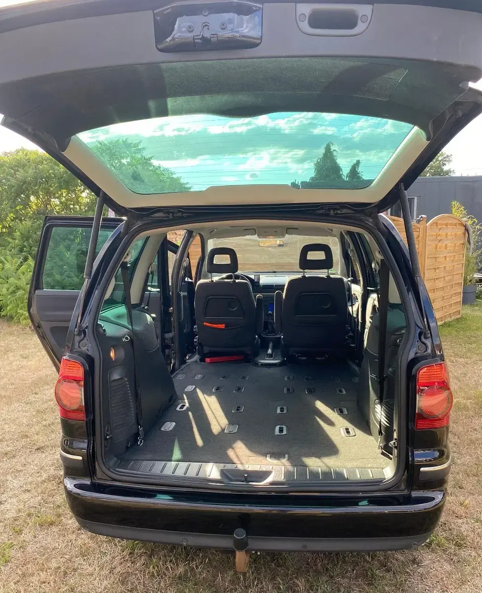 Gebraucht VW Sharan United 116 PS (85 kW) 2009 Schwarz Van / Kleinbus