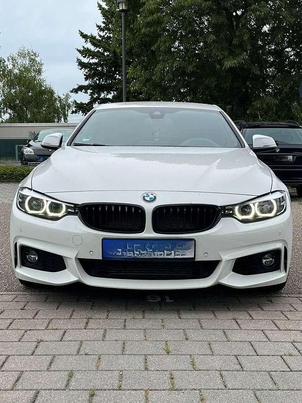 Weiß Gebraucht 2019 BMW 420 Gran Coupé M Sport Coupé | 28.999 € (Teuer) - Bild 1/4