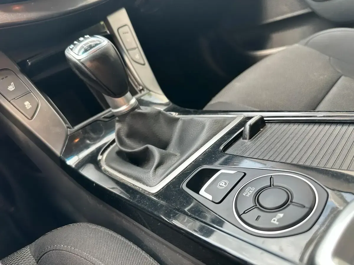Gebraucht Hyundai i40 136 PS (100 kW) 2014 Grau Kombi
