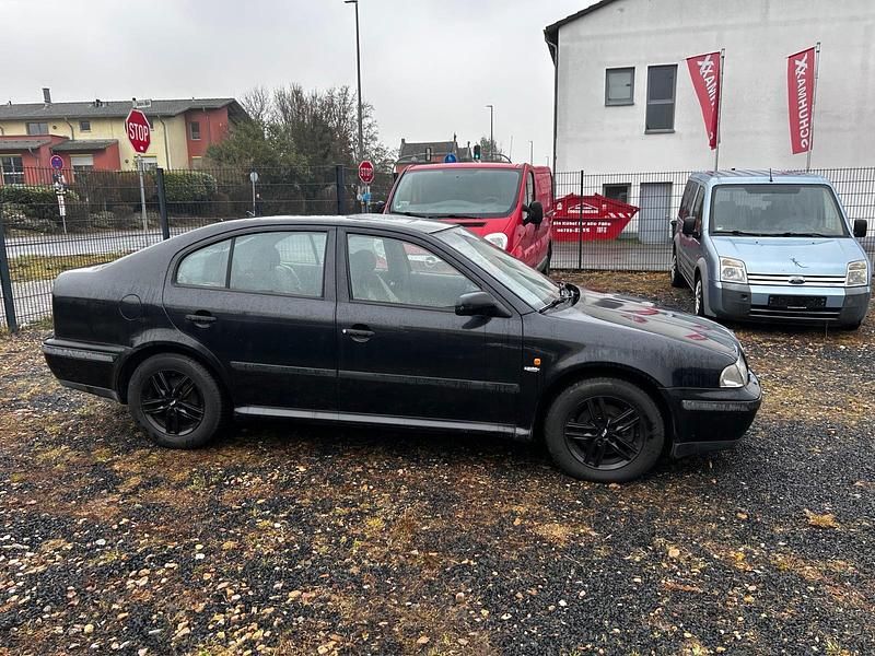 Gebraucht Skoda Octavia 90 PS (66 kW) 1999 Schwarz Limousine