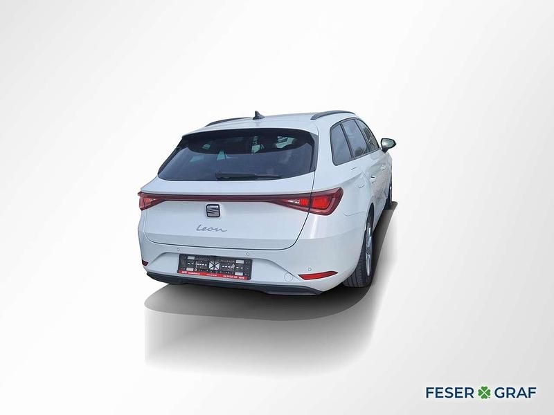 Gebraucht Seat Leon Style 150 PS (110 kW) 2025 Glacial weiß metallic Kombi