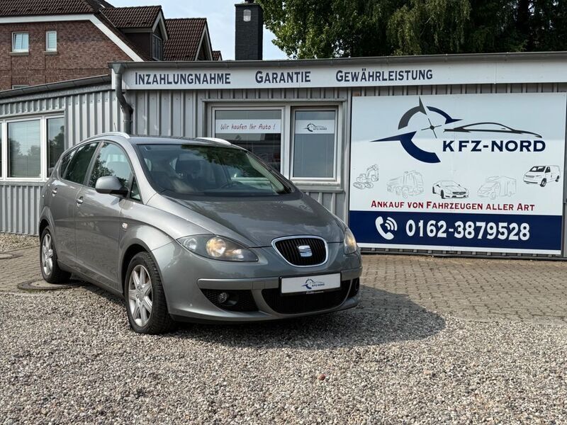 Grau Gebraucht 2010 Seat Altea XL Stylance Van / Kleinbus | 4.490 € (Fairer Preis) - Bild 1/4