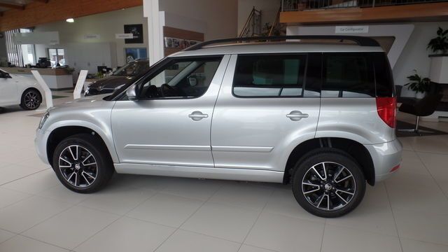 Gebraucht Skoda Yeti Cool Edition 110 PS (80 kW) 2016 Silber metallic SUV