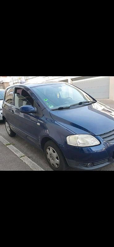 Second-hand VW Fox 75 CP (55 kW) 2006 Albastru Hatchback