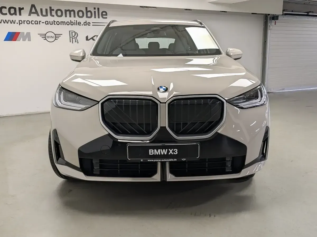 Neu BMW X3 M Sport 208 PS (152 kW) 2026 Silber SUV