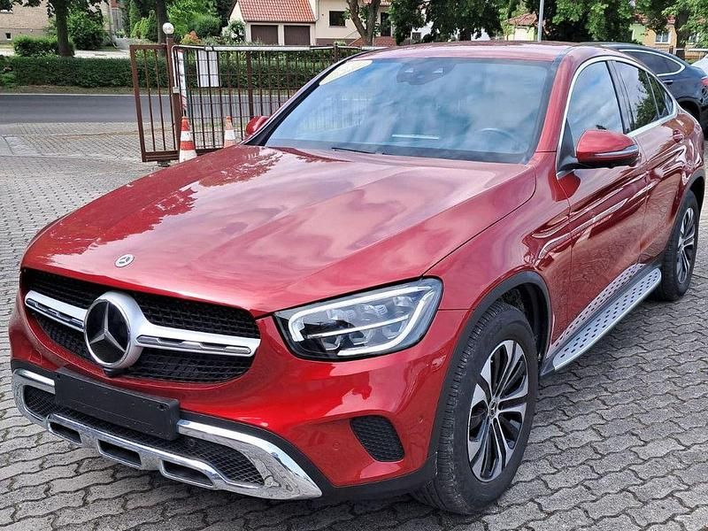 Rot Gebraucht 2022 Mercedes GLC300 Coupé | 47.999 € (Fairer Preis) - Bild 1/4