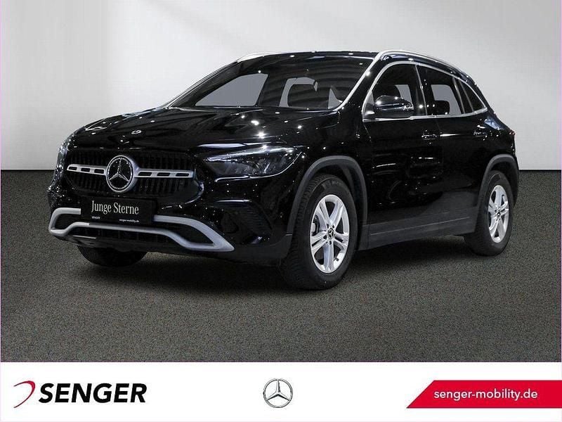 Unilack nachtschwarz Gebraucht 2024 Mercedes GLA200 SUV | 37.440 € (Guter Preis) - Bild 1/3
