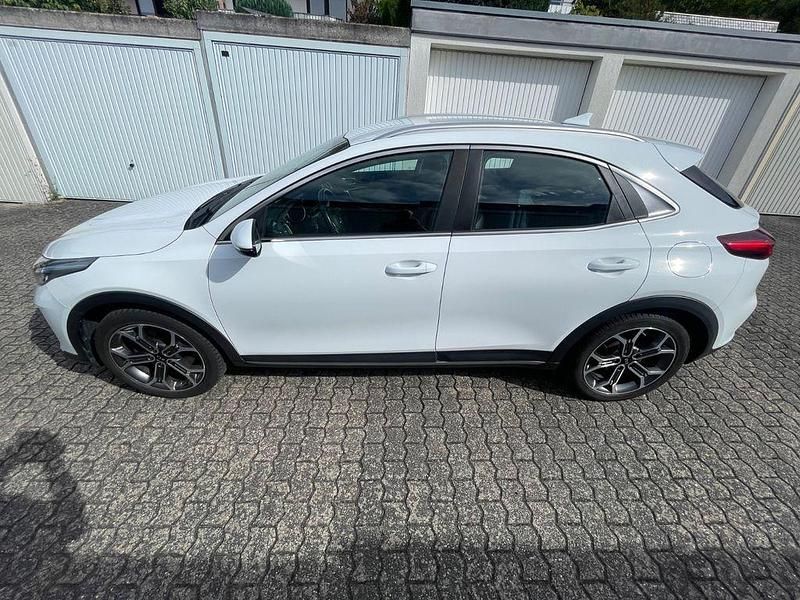 Weiß Gebraucht 2021 Kia XCeed 4 SUV | 18.500 € (Fairer Preis) - Bild 1/4