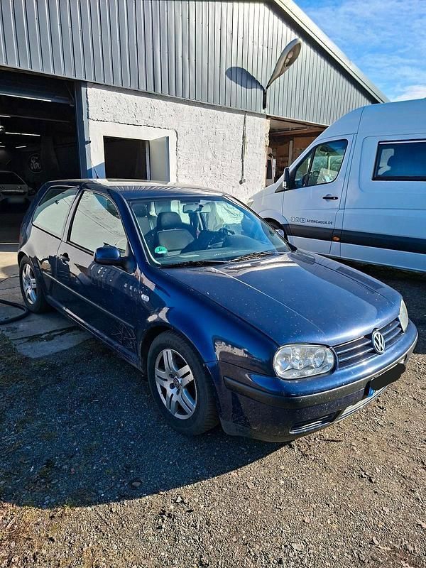 Gebraucht VW Golf IV 101 PS (74 kW) 2003 Blau Limousine