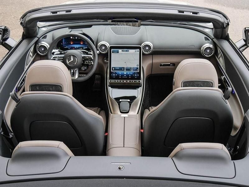 Gebraucht Mercedes SL63 AMG AMG 585 PS (430 kW) 2023 Szary Cabrio