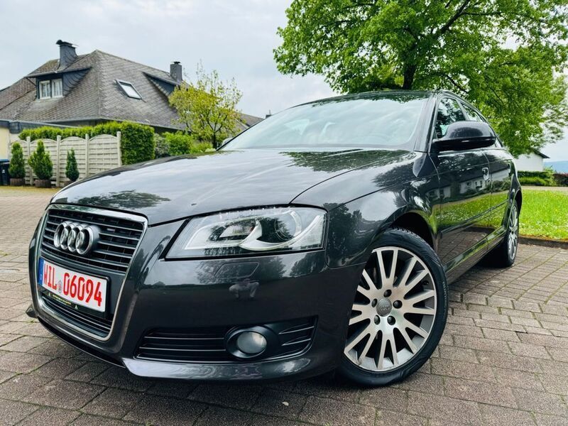 Lavagrau perleffekt Gebraucht 2009 Audi A3 Sportback Ambition Limousine | 11.999 € (Teuer) - Bild 1/4