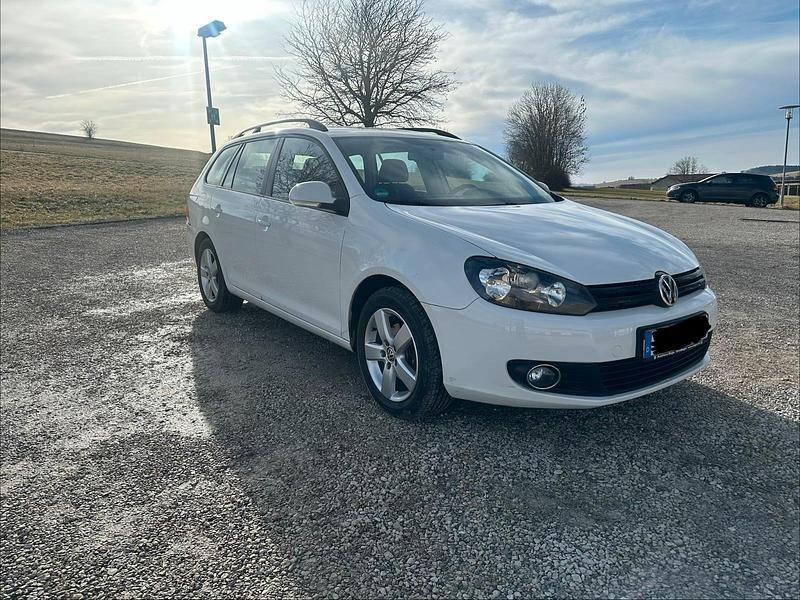 Weiß Gebraucht 2010 VW Golf Kombi | 3.600 € (Guter Preis) - Bild 1/4