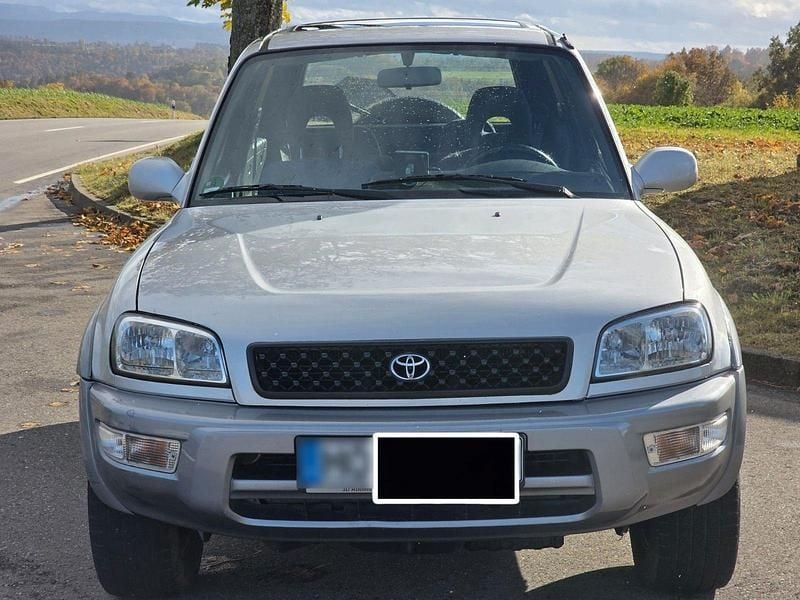 Gebraucht Toyota RAV4 128 PS (94 kW) 1998 Silber SUV