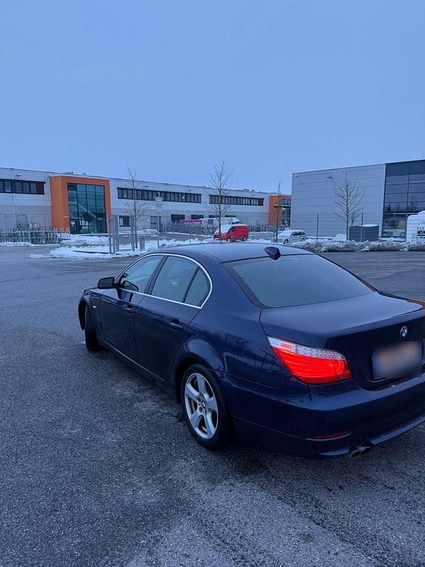 Używany BMW 530 Performance 235 KM (172 kW) 2007 Niebieski Sedan/Limuzyna