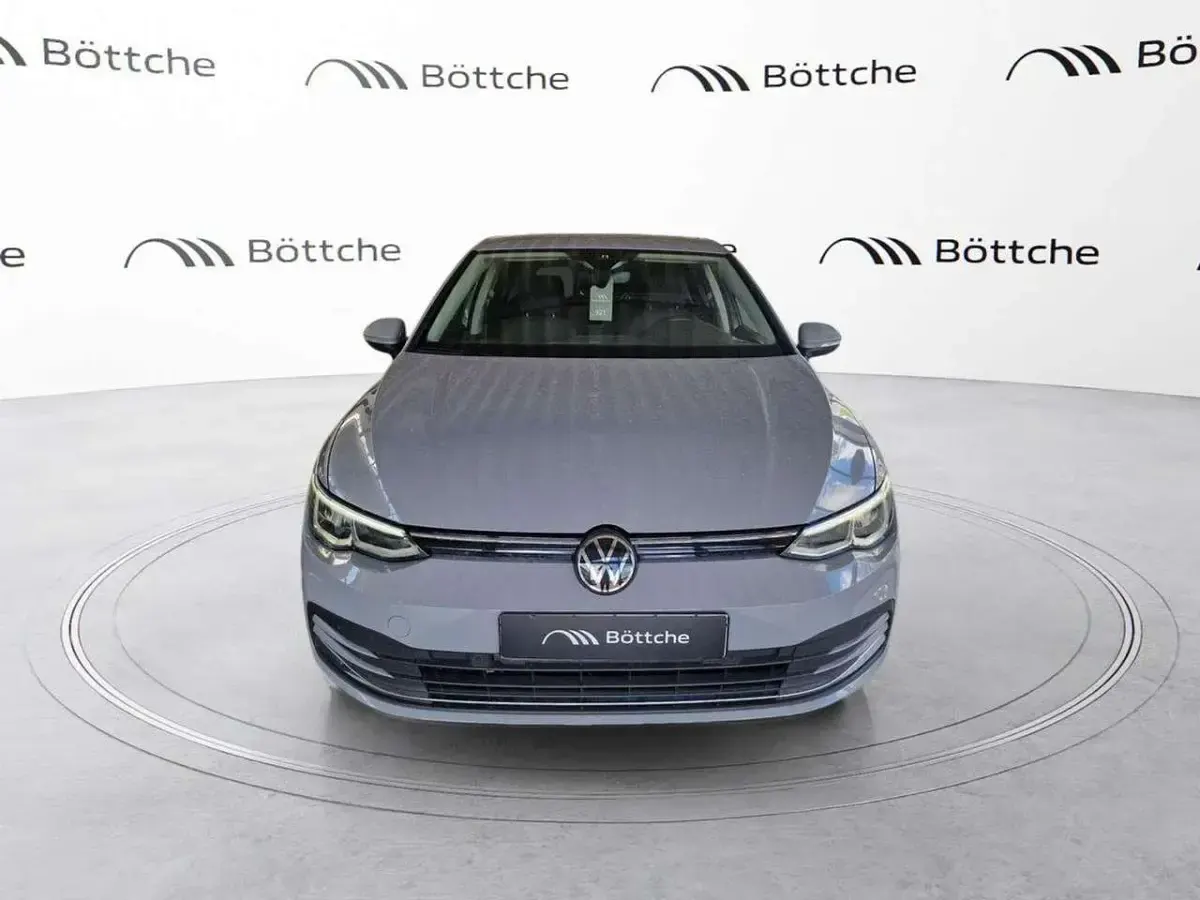 Gebraucht VW Golf VIII Move 116 PS (85 kW) 2023 Grau Limousine