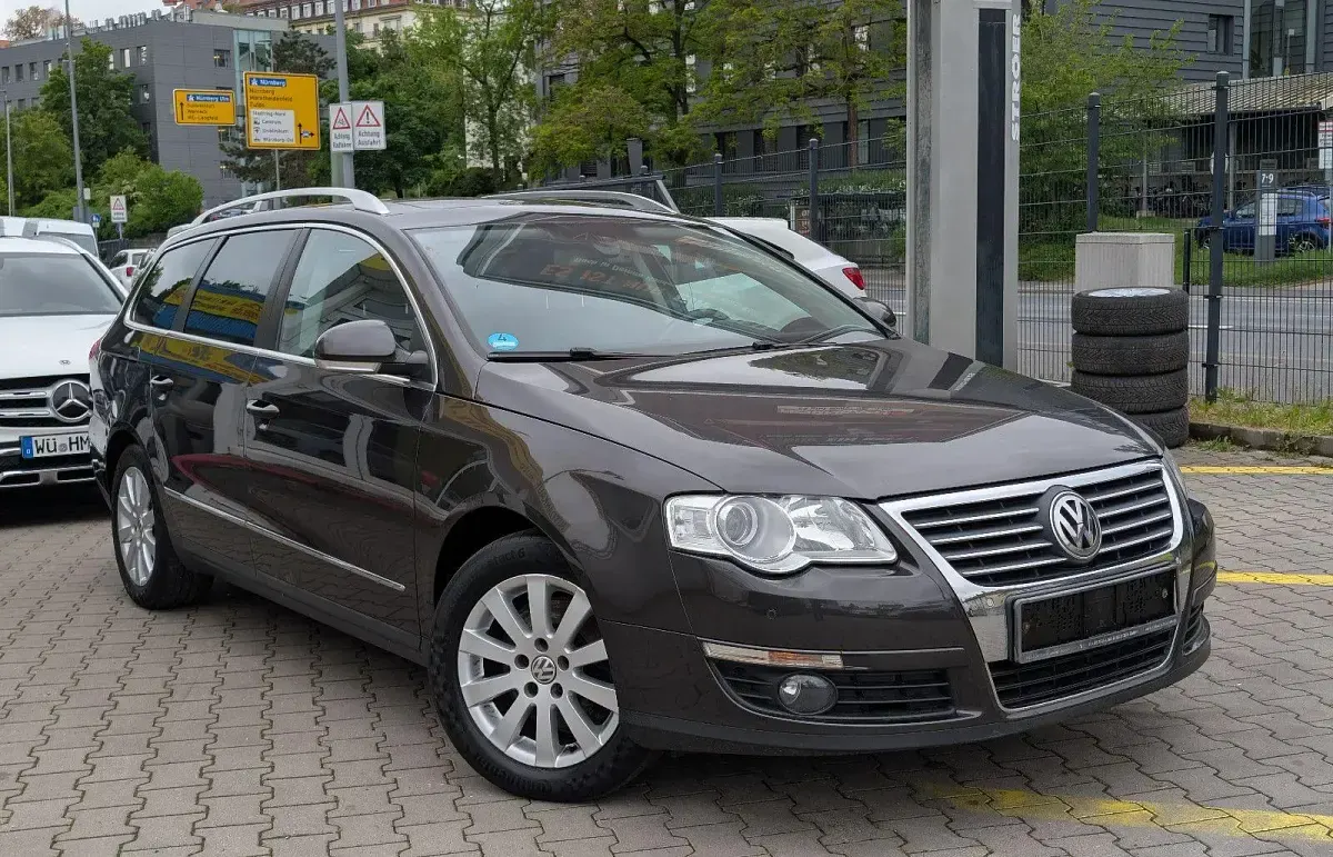 Gebraucht VW Passat 150 PS (110 kW) 2005 Braun Kombi