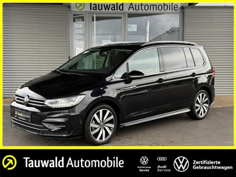 Gebraucht VW Touran Highline 150 PS (110 kW) 2024 Schwarz Van / Kleinbus