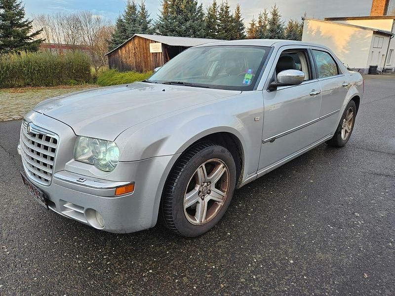 Gebraucht Chrysler 300C 177 PS (130 kW) 2010 Silber Limousine