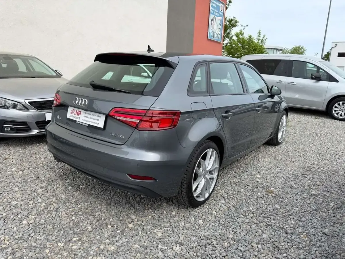 Używany Audi A3 150 KM (110 kW) 2020 Szary Sedan/Limuzyna