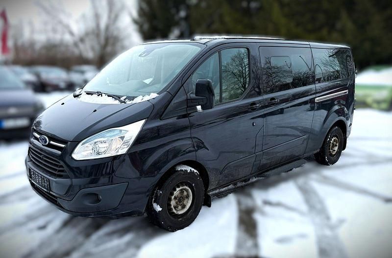 Gebraucht Ford Tourneo Titanium 155 PS (114 kW) 2015 Schwarz Van / Kleinbus
