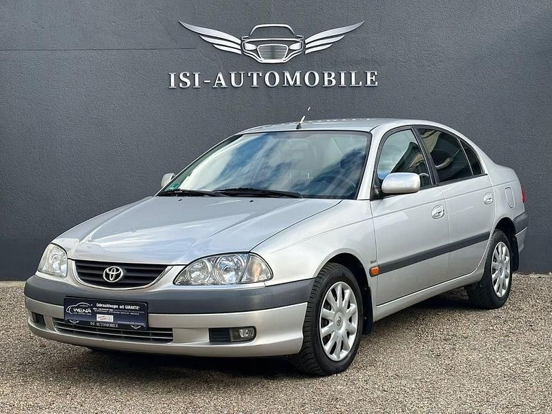 Gebraucht Toyota Avensis 129 PS (94 kW) 2002 Silber Limousine