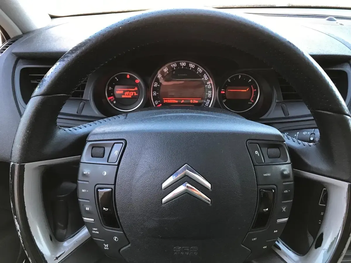 Gebraucht Citroën C5 163 PS (119 kW) 2011 Schwarz Kombi