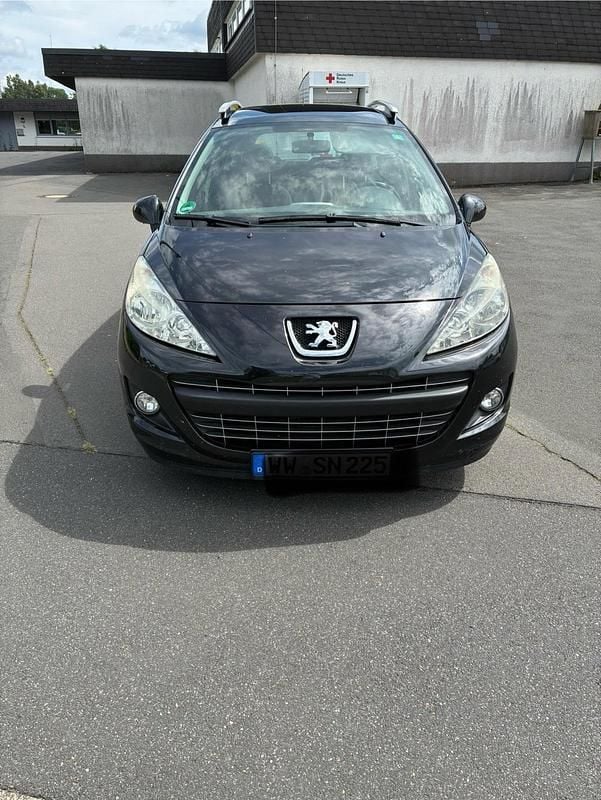 Schwarz Gebraucht 2012 Peugeot 207 Kombi | 1.700 € (Guter Preis) - Bild 1/4