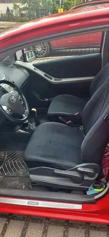 Gebraucht Toyota Yaris Sol 87 PS (63 kW) 2006 Rot Kleinwagen