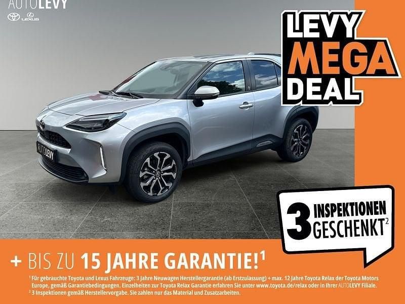 Metallic Gebraucht 2022 Toyota Yaris Cross Team SUV | 23.390 € (Guter Preis) - Bild 1/4