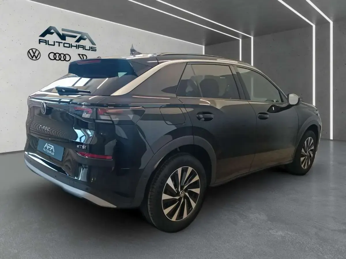 Neu VW T-Roc Life 116 PS (85 kW) 2026 Schwarz SUV