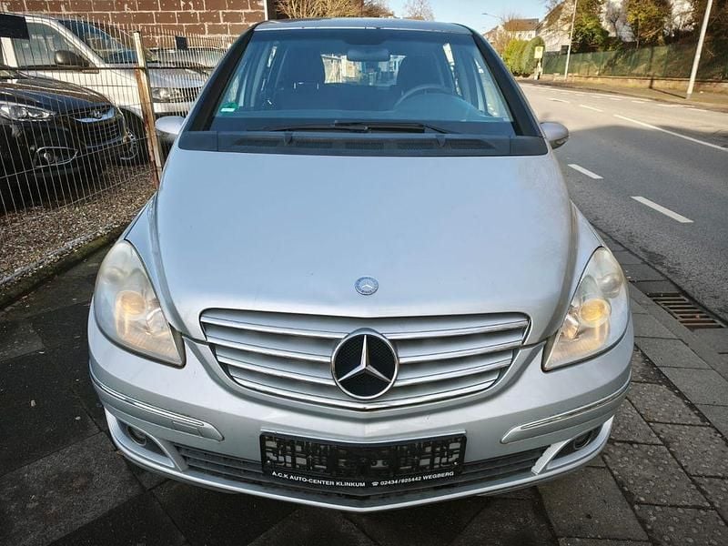 Silber Gebraucht 2005 Mercedes B170 Van / Kleinbus | 1.900 € (Guter Preis) - Bild 1/4