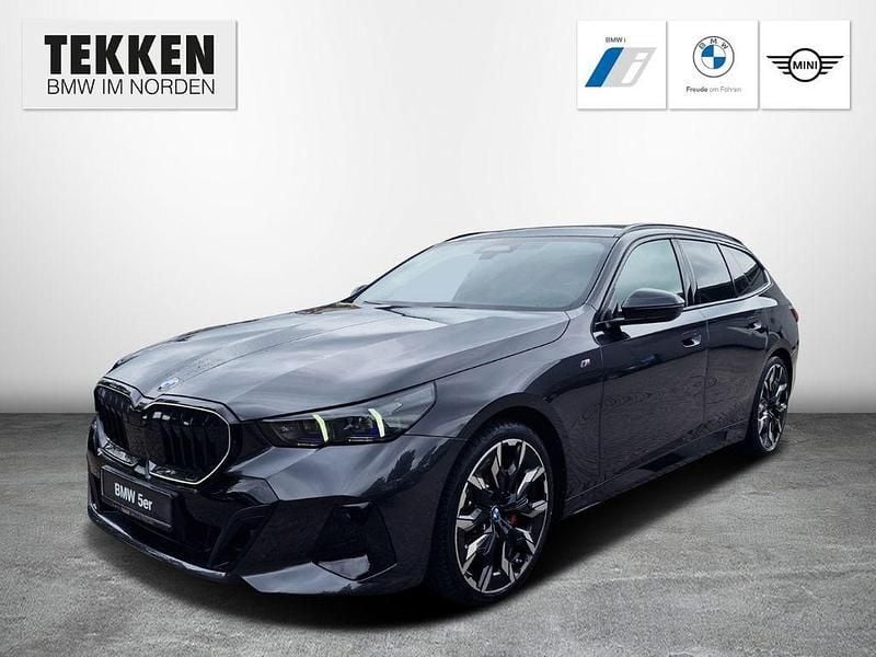 Grau Neu 2025 BMW 520 M Sport Kombi | 77.950 € - Bild 1/4