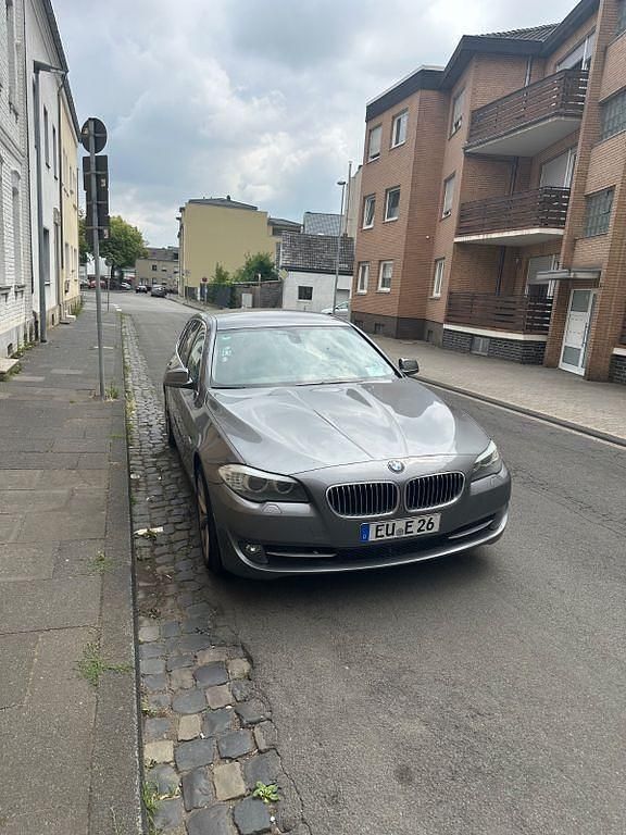 Schwarz Gebraucht 2010 BMW 530 Kombi | 7.900 € (Etwas zu teuer) - Bild 1/4