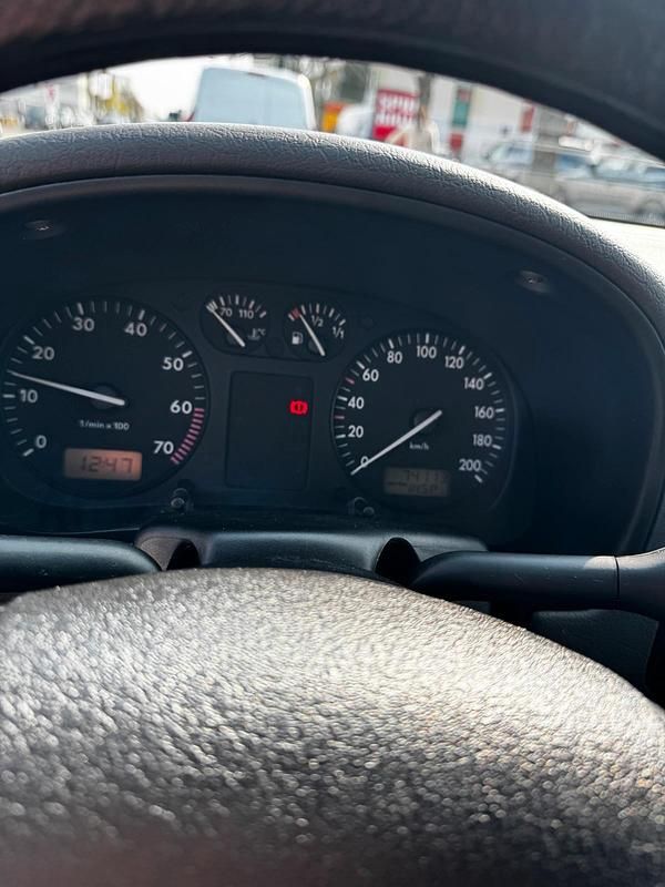 Gebraucht VW Polo 50 PS (36 kW) 1998 Blau Kleinwagen