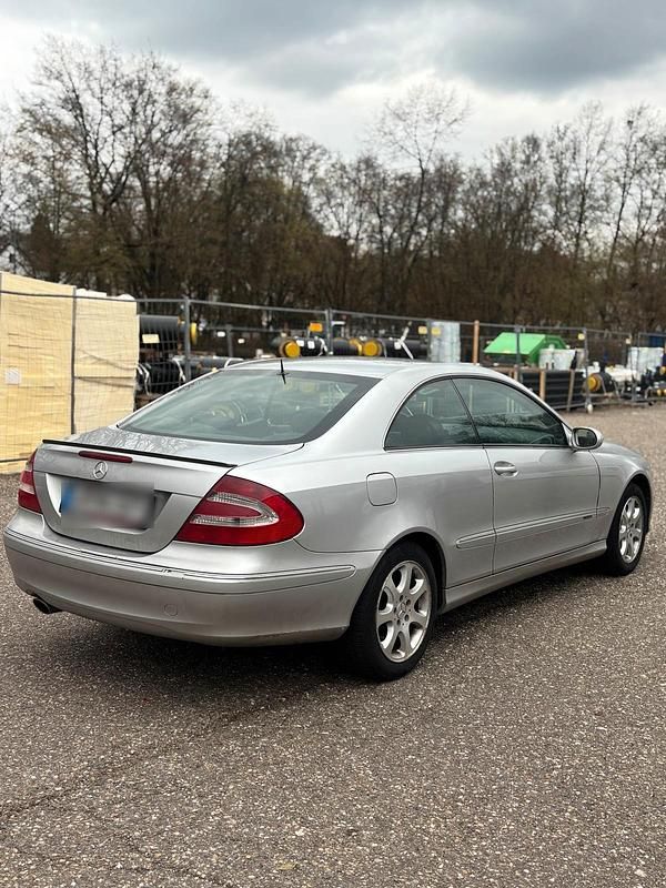 Gebraucht Mercedes CLK320 218 PS (160 kW) 2002 Silber Coupé