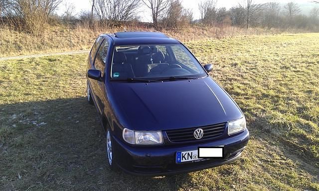 Gebraucht VW Polo 75 PS (55 kW) 1998 Blau metallic Kleinwagen
