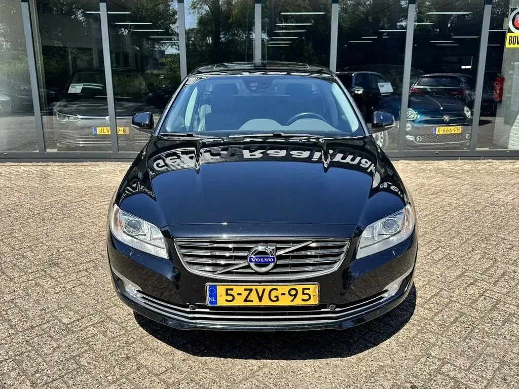 Gebraucht Volvo V70 181 PS (133 kW) 2015 Schwarz Kombi