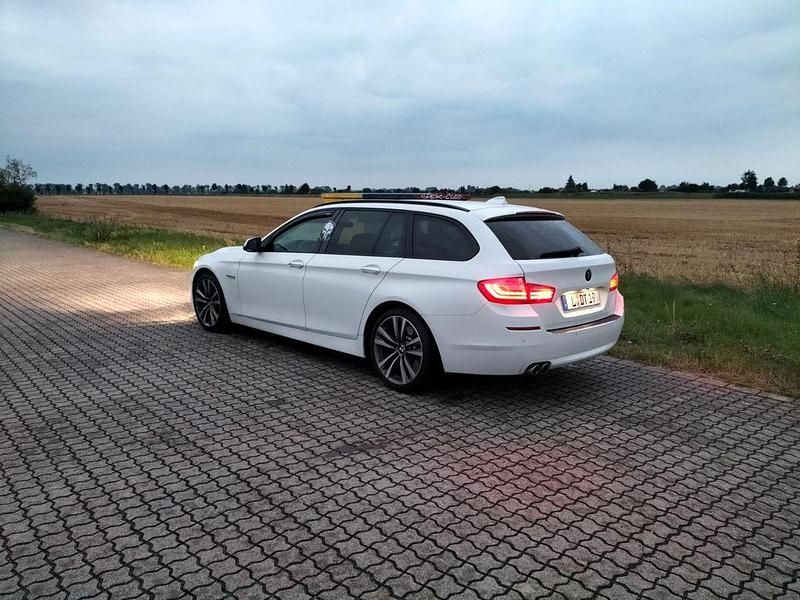 Gebraucht BMW 530 Sport Line 258 PS (189 kW) 2016 Weiß Kombi
