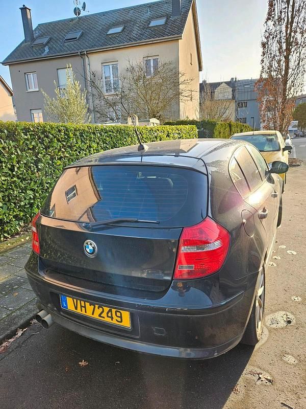 Gebraucht BMW 116 160 PS (117 kW) 2011 Schwarz Kleinwagen