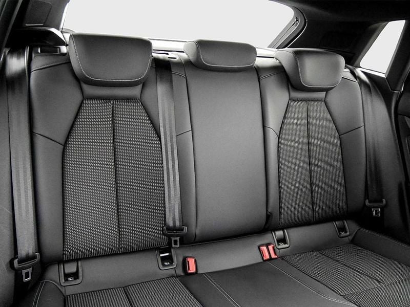 Gebraucht Audi A3 Sport 116 PS (85 kW) 2022 Weiss Limousine