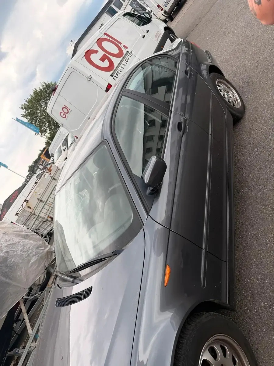 Gebraucht BMW 316 115 PS (84 kW) 2002 Grau Limousine