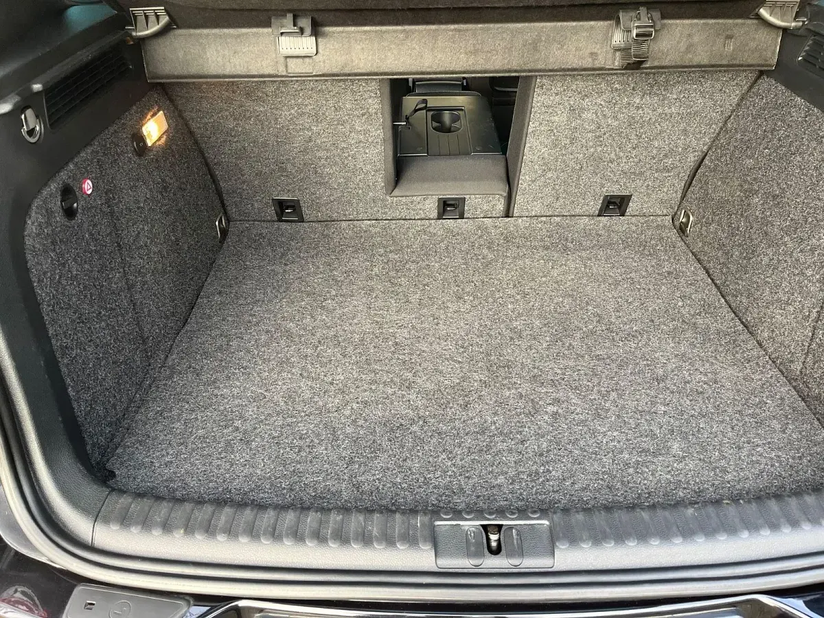 Gebraucht VW Tiguan LOUNGE 140 PS (102 kW) 2016 Schwarz SUV