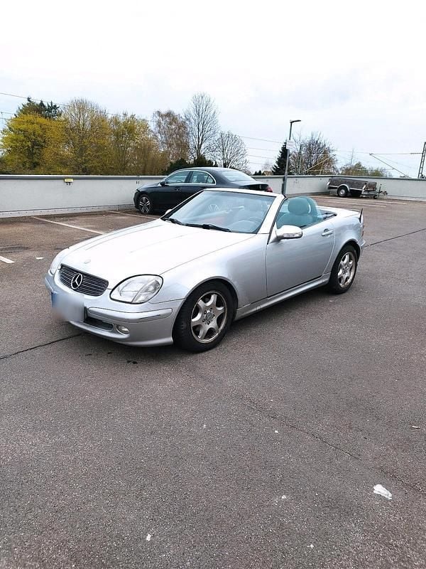 Gebraucht Mercedes SLK200 163 PS (119 kW) 2000 Silber Cabrio