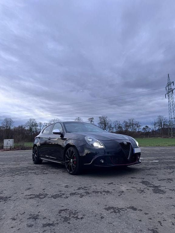 Gebraucht Alfa Romeo Giulietta Veloce 241 PS (177 kW) 2017 Schwarz Kleinwagen