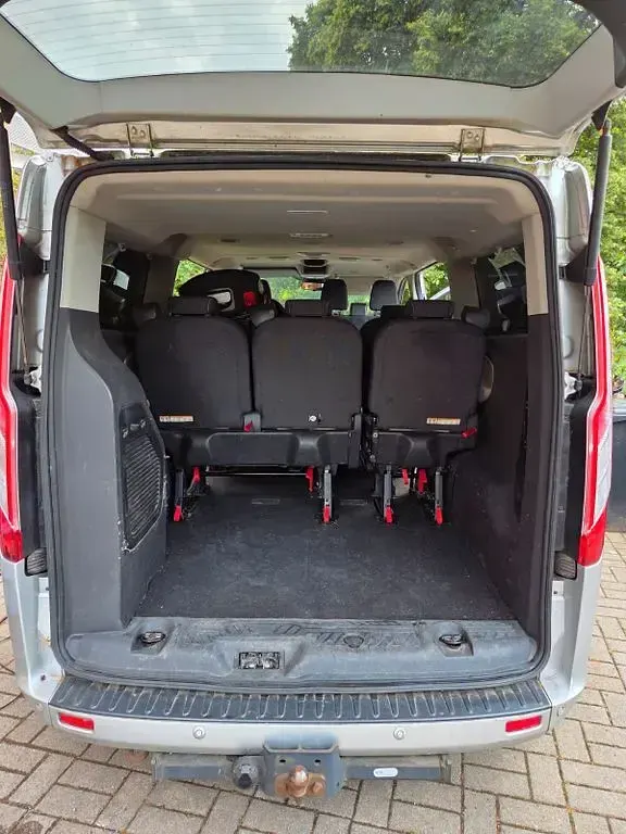 Gebraucht Ford Tourneo Custom 131 PS (96 kW) 2017 Silber Van