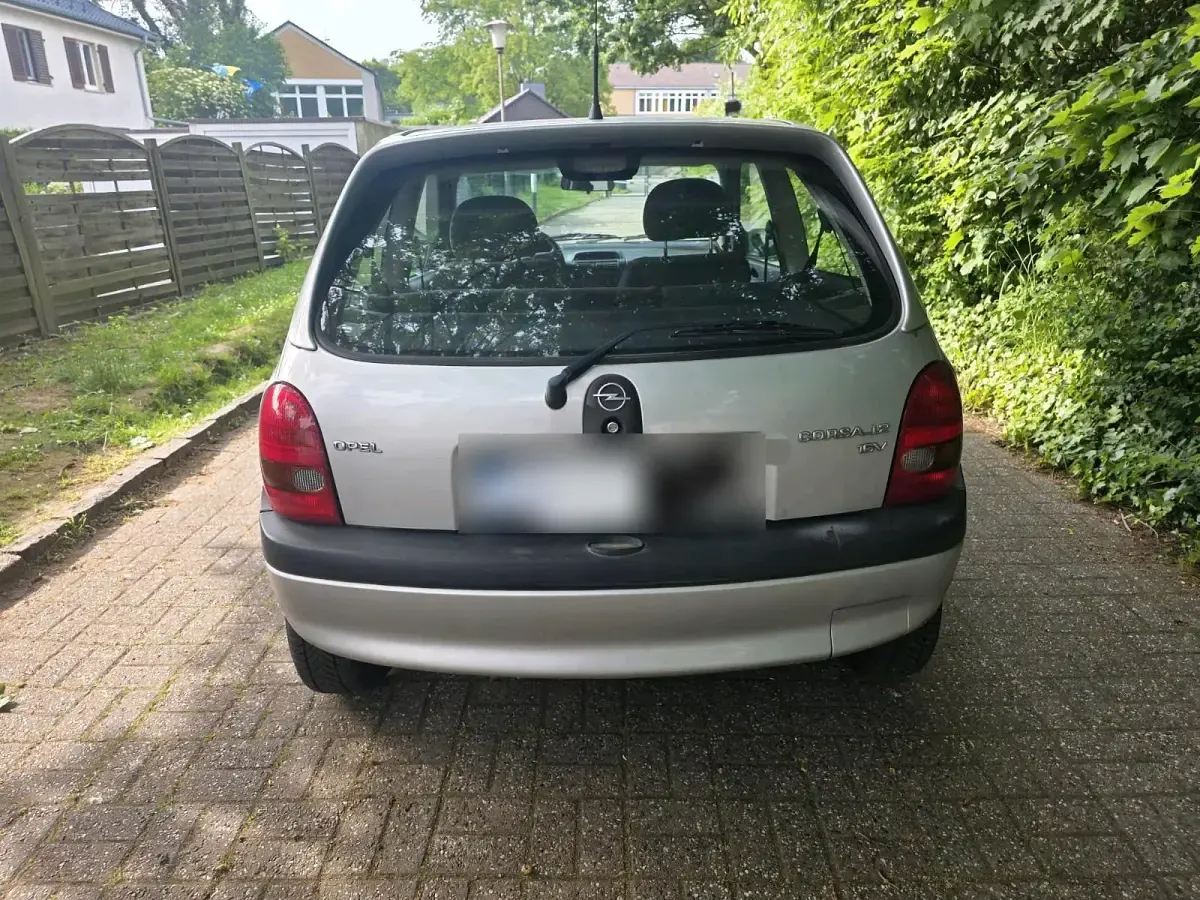 Gebraucht Opel Corsa 75 PS (55 kW) 2000 Silber Kleinwagen
