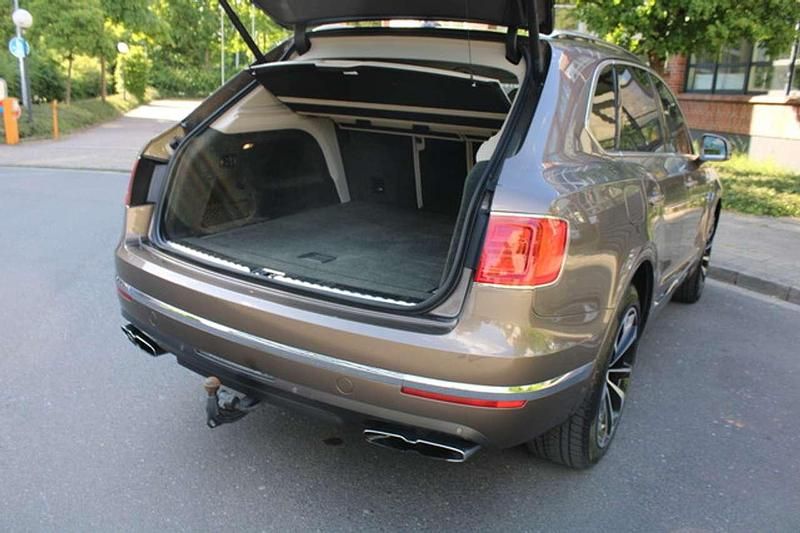 Gebraucht Bentley Bentayga Mulliner 549 PS (403 kW) 2018 Dark cashmere SUV