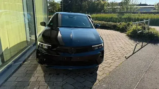Gebraucht Opel Astra 131 PS (96 kW) 2024 Schwarz Kleinwagen