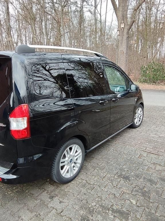 Gebraucht Ford Tourneo Courier Titanium 101 PS (74 kW) 2019 Schwarz Van / Kleinbus