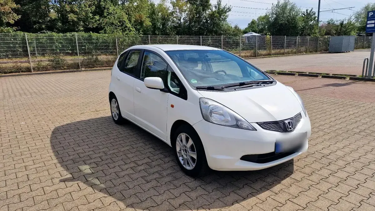 Gebraucht Honda Jazz Trend 83 PS (61 kW) 2009 Weiß Kleinwagen